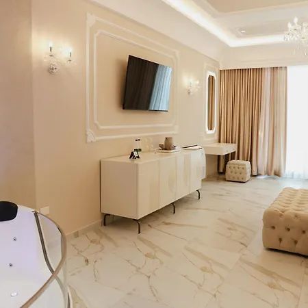 Golden Taulantia & بيت ضيافة دراس