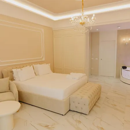 Golden Taulantia & * Durrës