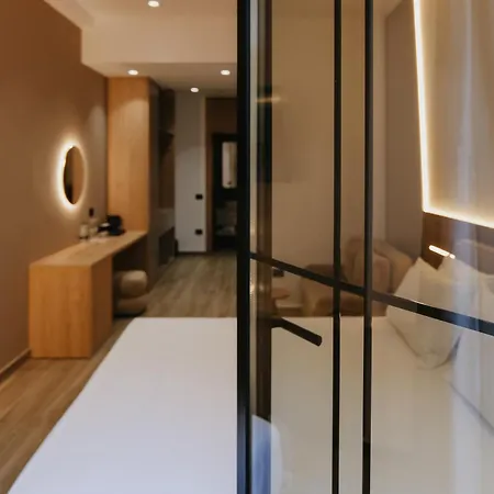 Golden Taulantia & Guest house